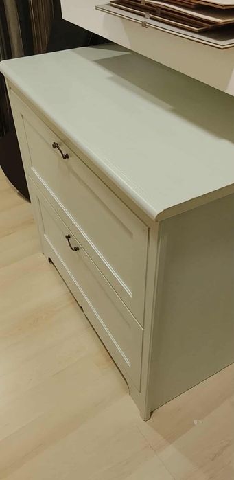 Móvel de madeira branco