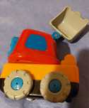 Toot toot autka -koparka firmy vtech