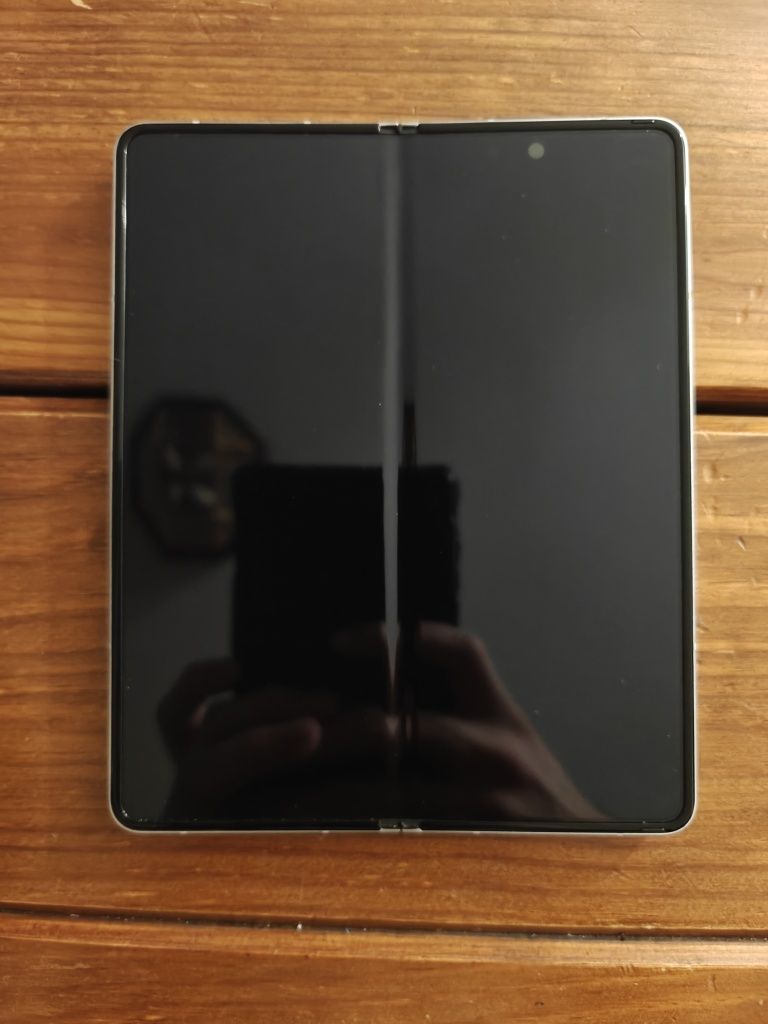 Samsung Galaxy z fold3 256gb