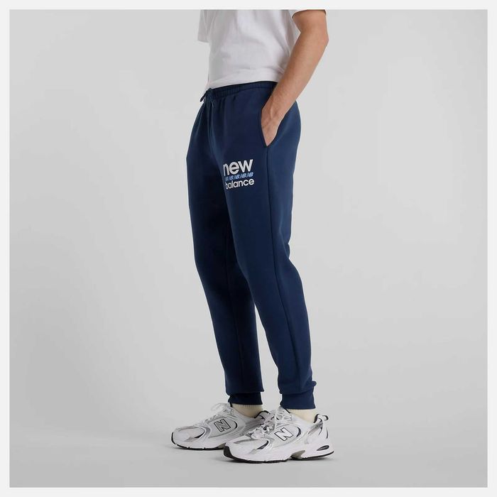 Спортивний костюм New Balance Sport Graphic Fleece