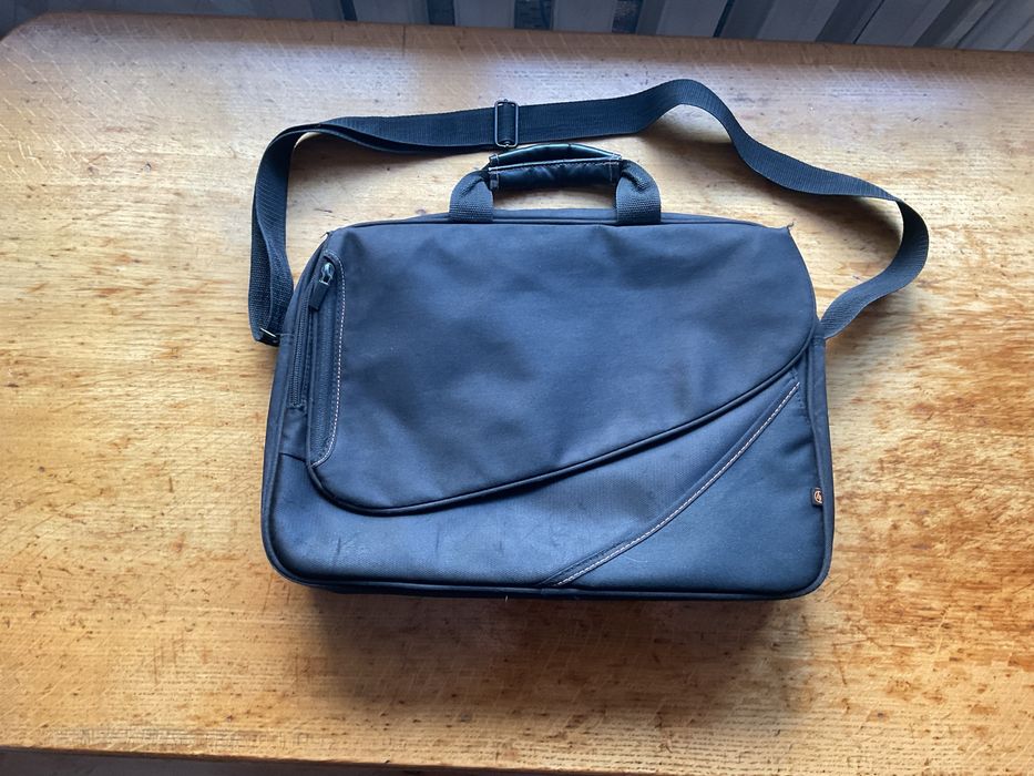 Продам ракетки бадмінтон чехли. 200 гр.