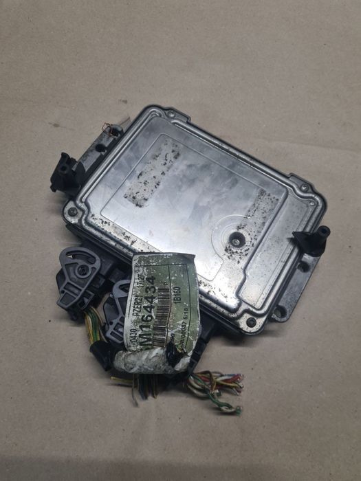 Блок управління двигуном Peugeot 407 ЕБУ Пежо 407 0281012625