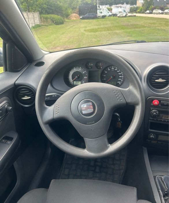 Seat Ibiza 1,4 benzyna 2005 r