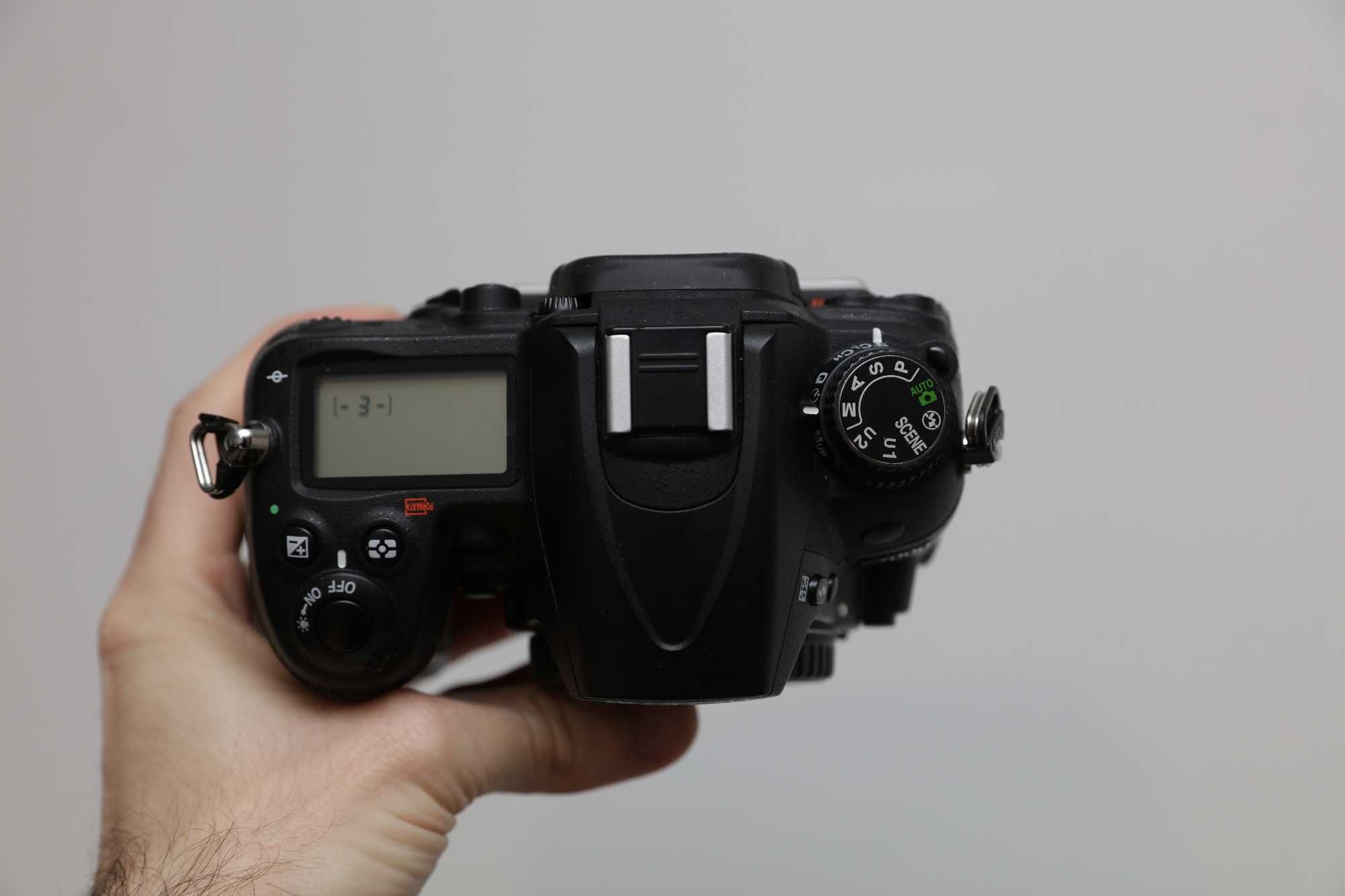 Nikon D7000 | DX | 16MP | Sensor Sony | Full HD