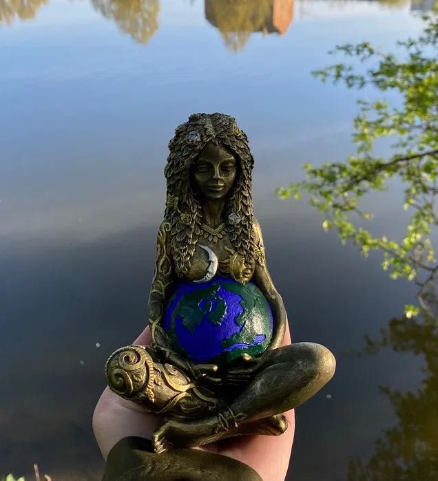 Figurka Bogini Gaia Ziemi statuetki tynków