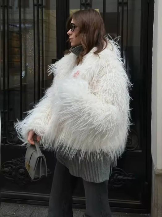 Жіноча шуба біла тепла лама тренд тедді хутро зімна нова