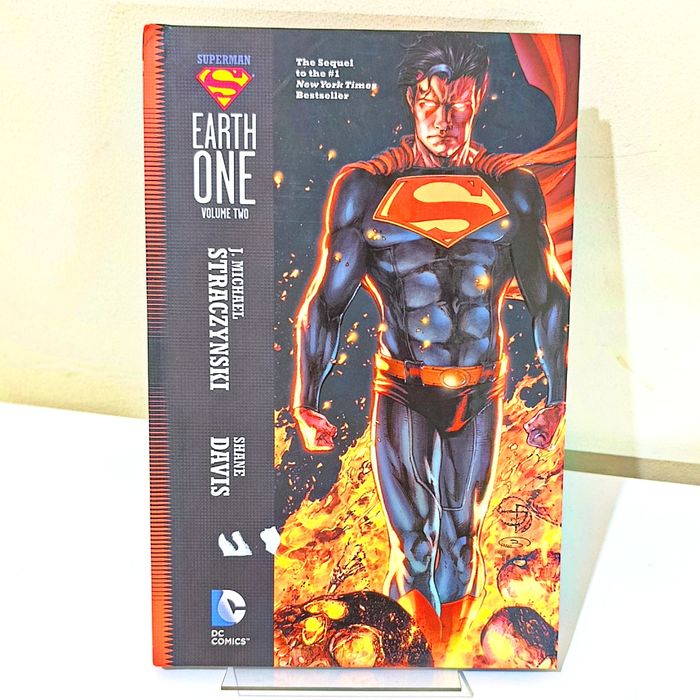 Superman Earth One vol 2