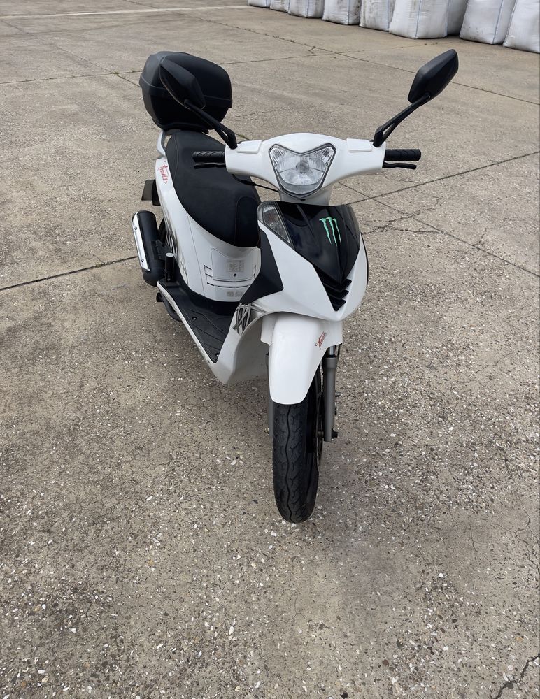 Scooter 125cc como nova