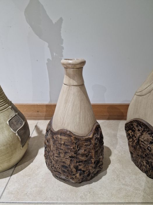 Jarras em barro decorativas