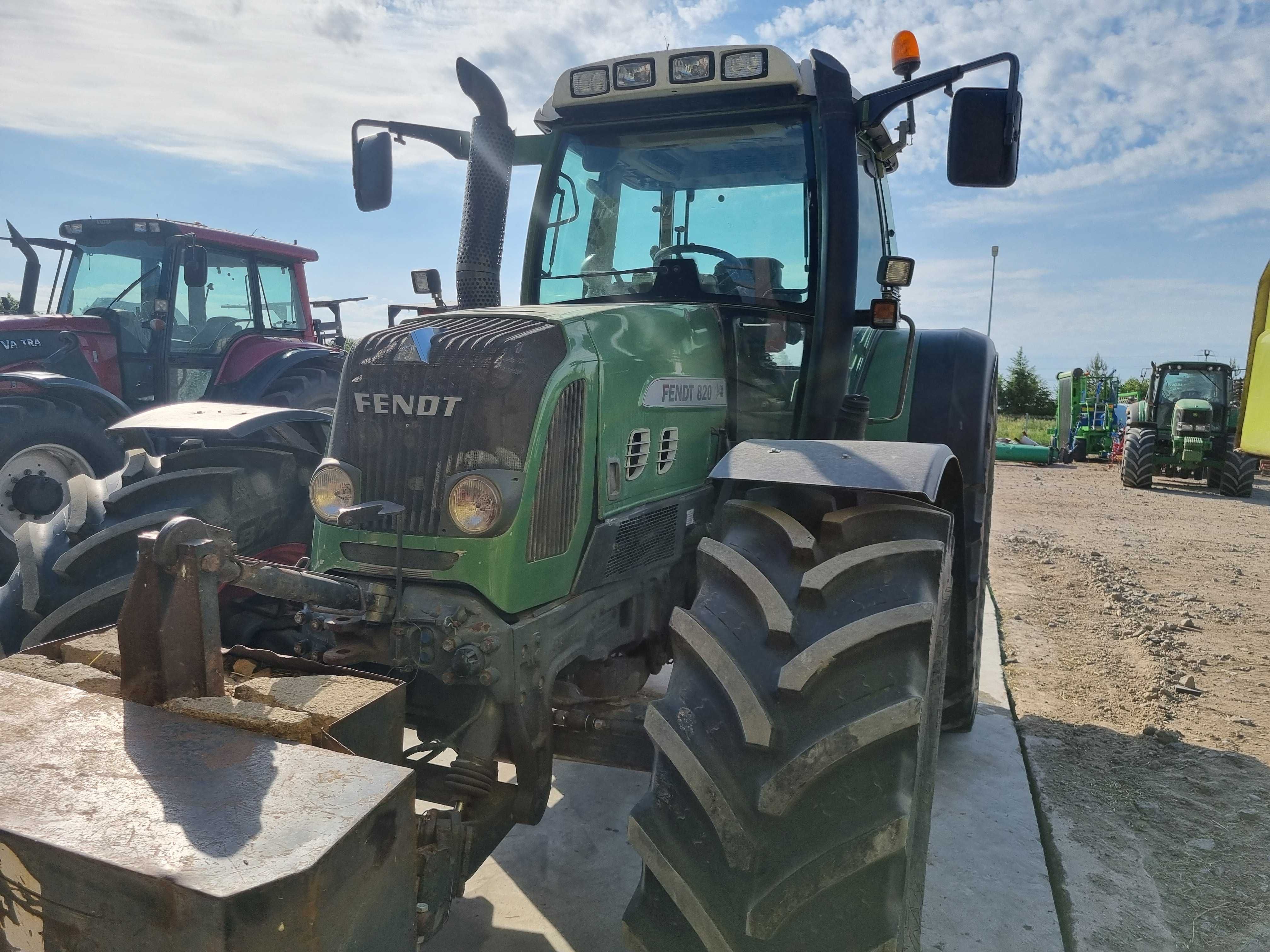 Ciągnik Fendt 820