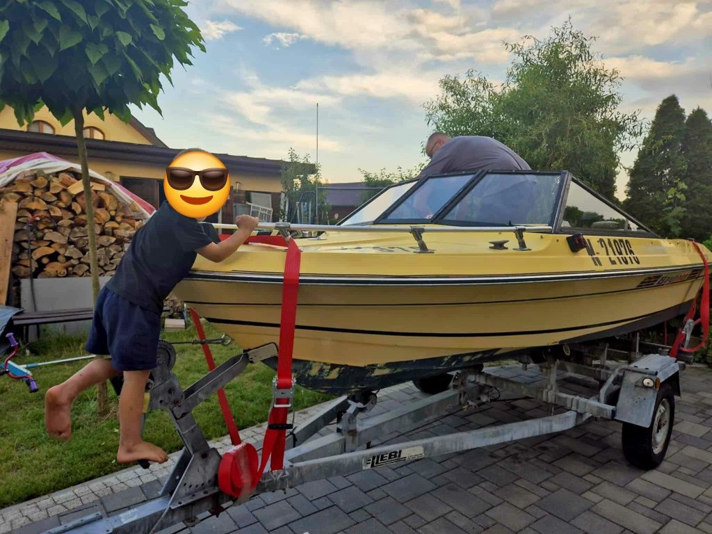 Motorówka Bayliner z silnikiem Johnson 70KM i  przyczepką