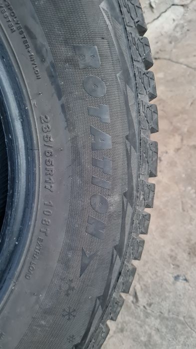 Зимняя резина 235/65R17
