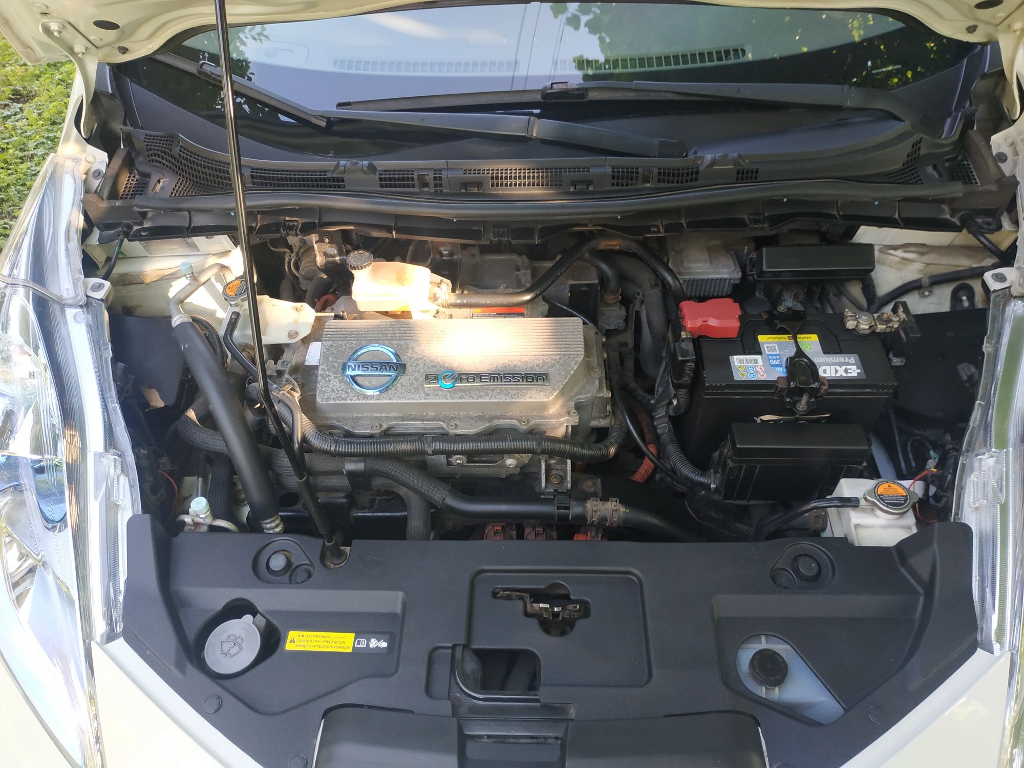 Nissan leaf Ніссан Ліф