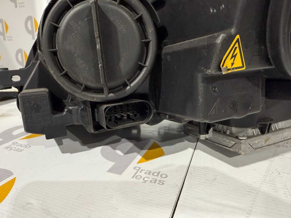 Ópticas faróis Mercedes classe c w204 xenon