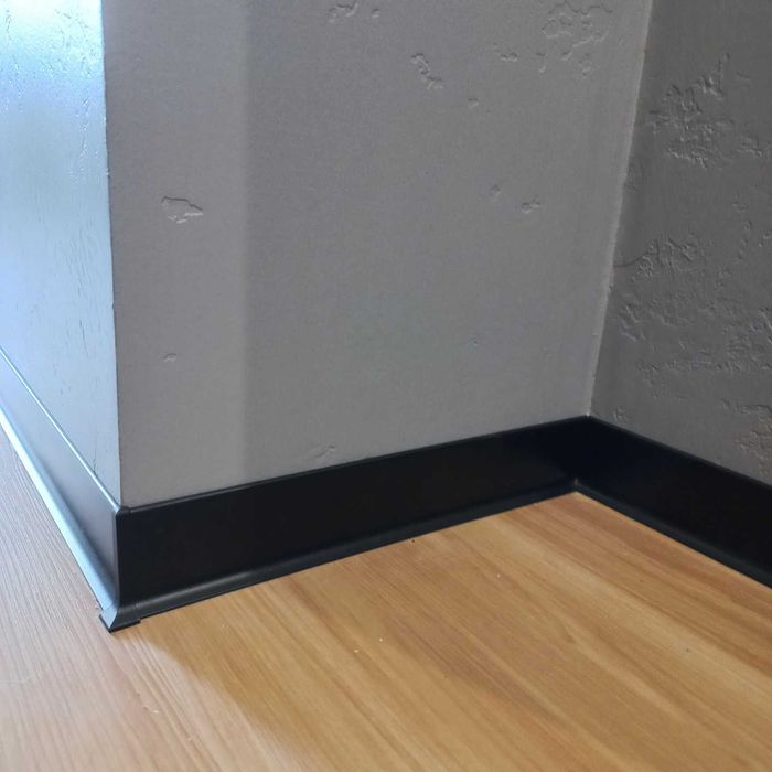 Алюмінієвий плінтус, тіньовий шов, прихований плінтус