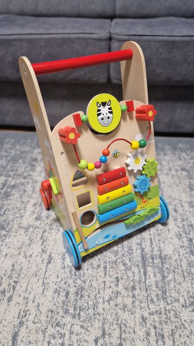 Pchacz drewniany firmy Small Foot