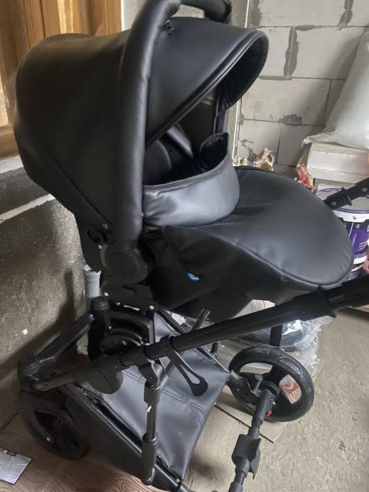 Коляска (3 в 1) колиска, прогулянковий блок і автокрісло