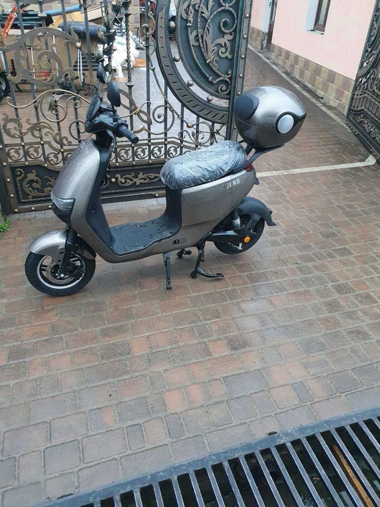 Електричний  трицикл