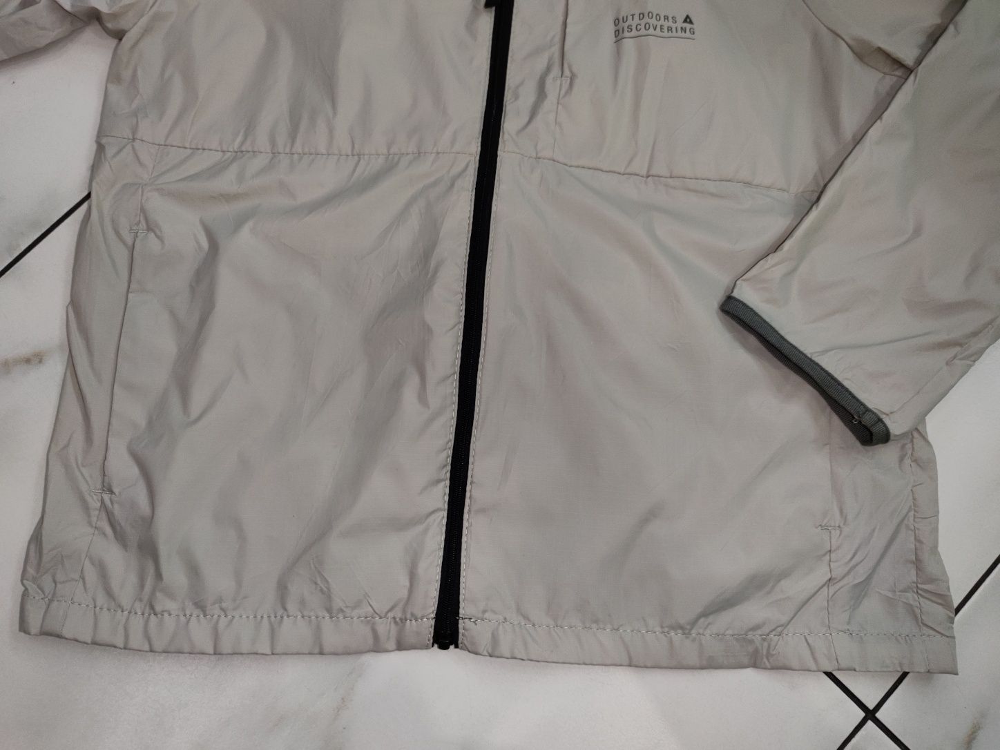 Лёгкая спортивная куртка ветровка кофта Zara 7-8 лет (122-128 см)