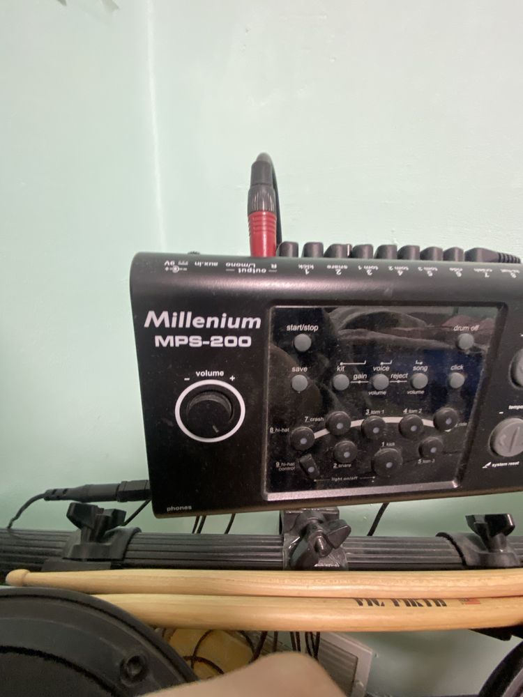 Продам електронну ударну установку Millenium MPS-200