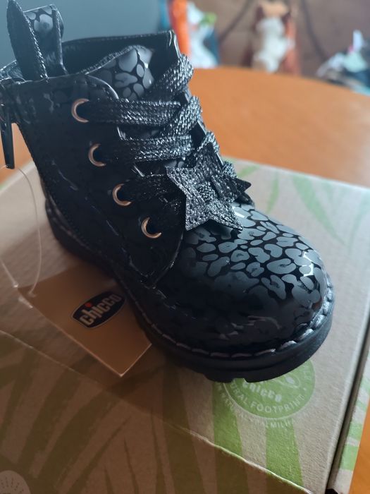 Botas Chicco com etiqueta