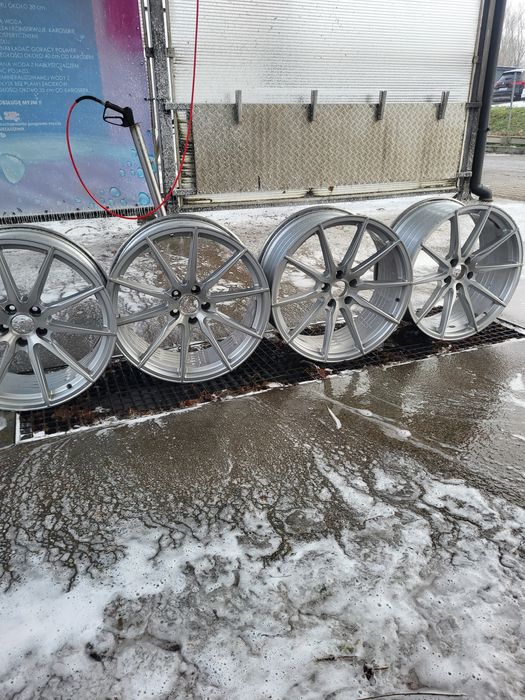 Sprzedam felgi aluminiowe r. 20  5x108.