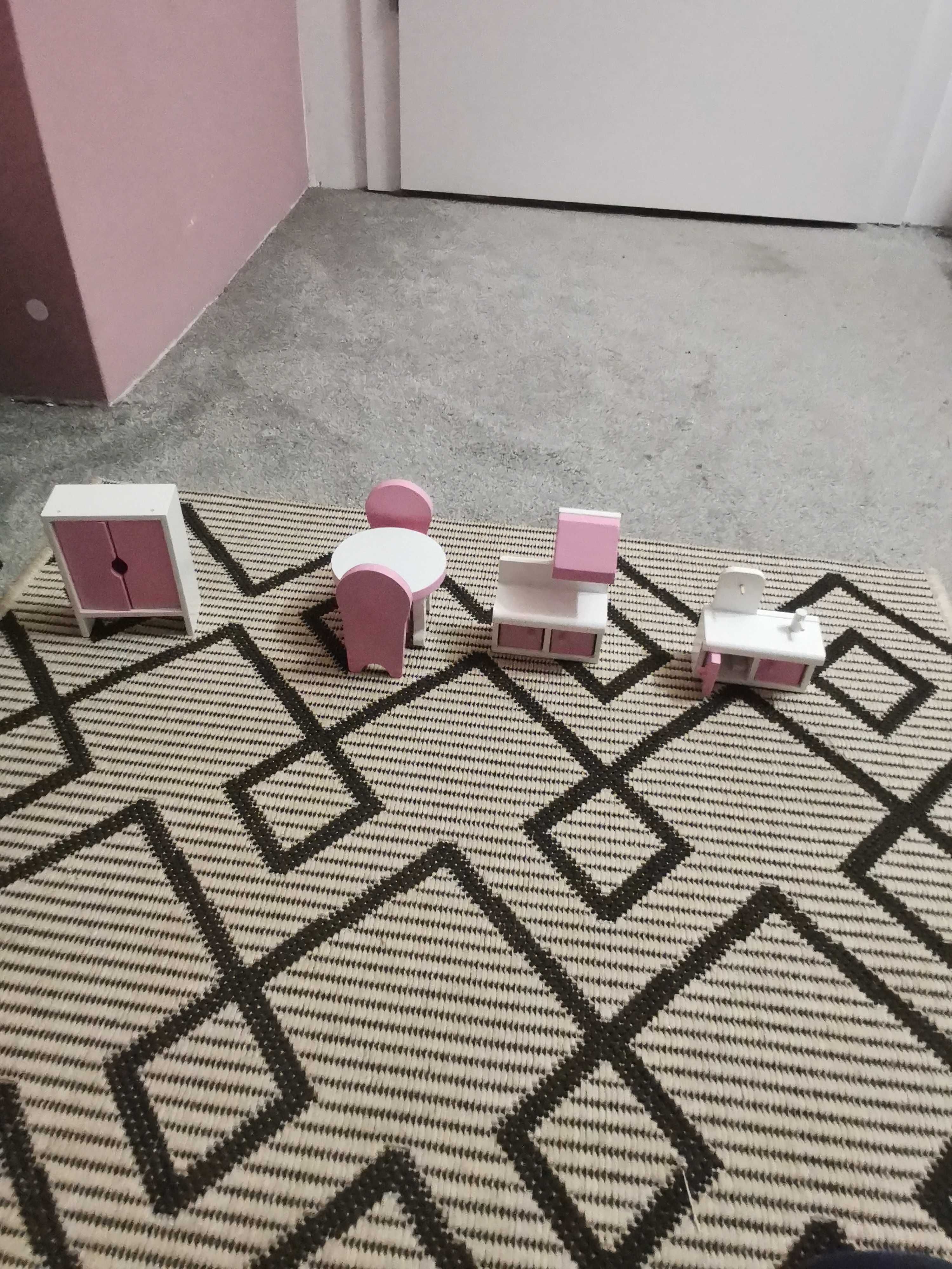 Meble do domku dla lalek