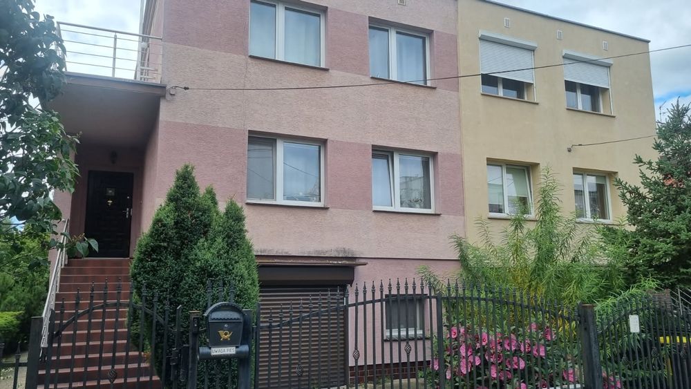 Dom na Sprzedaż w pięknej okolicy