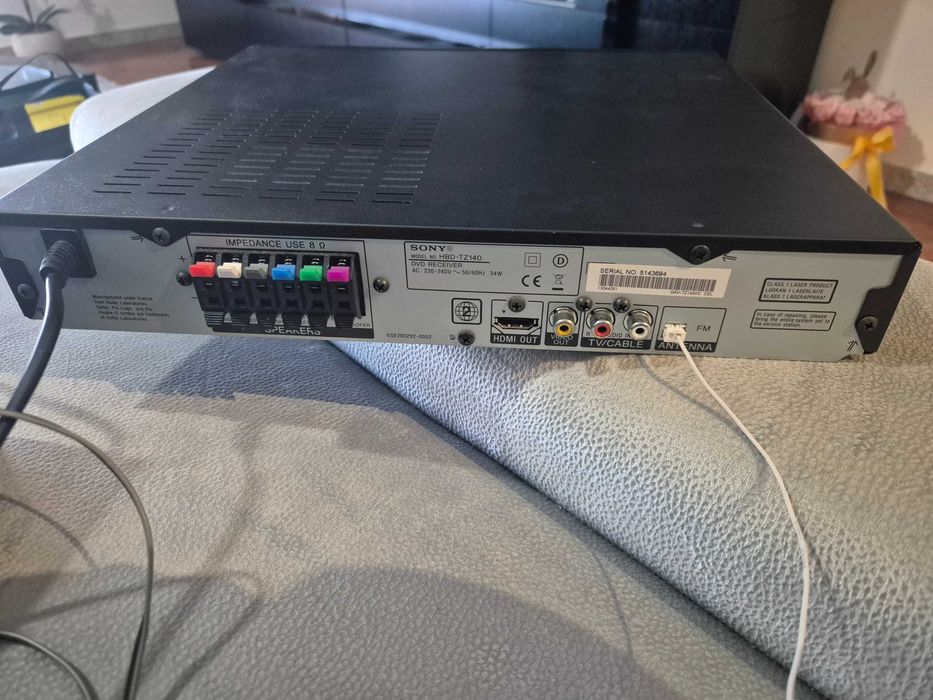 Home cinema sony dav tz140