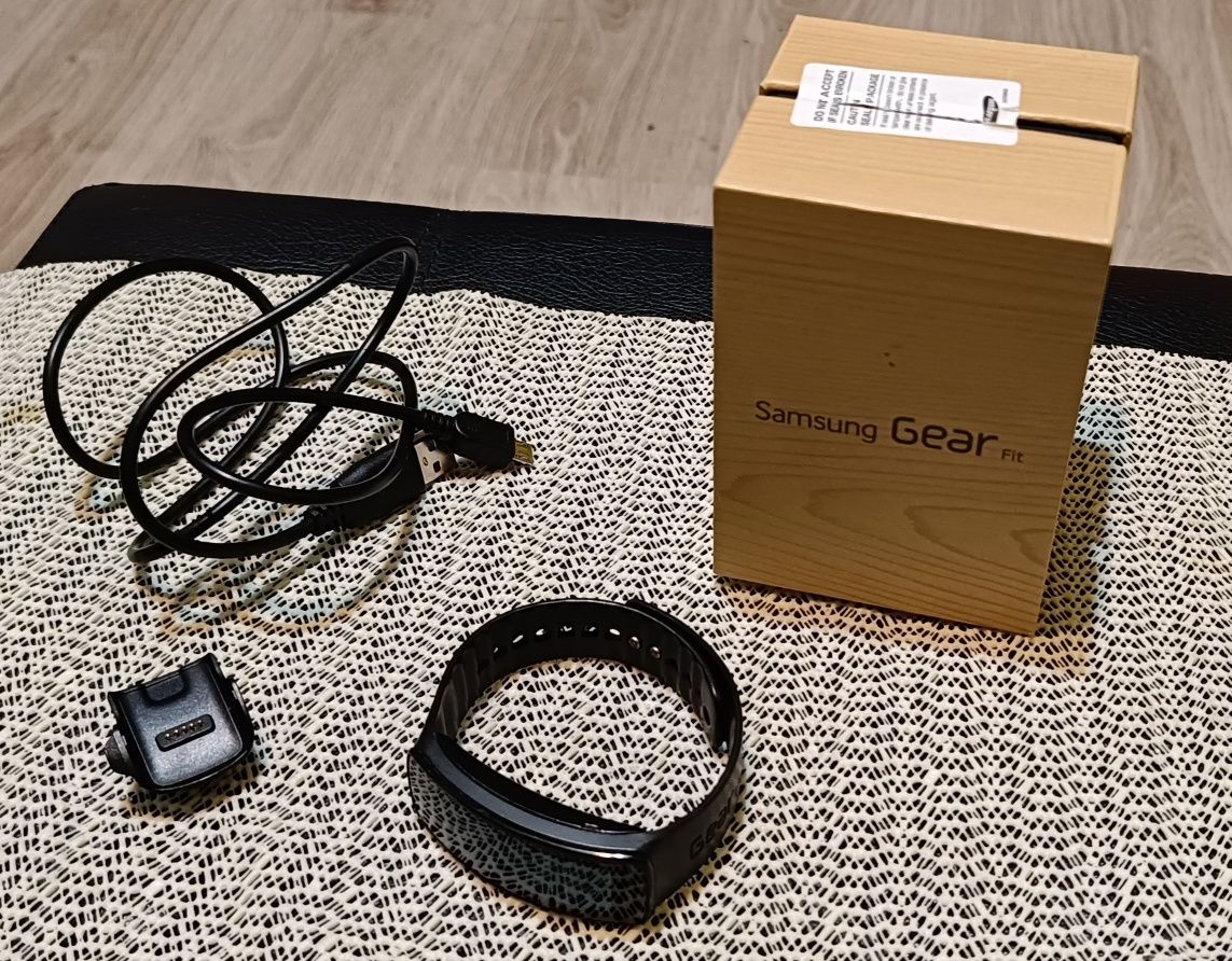 Smartwatch Samsung Gear Fit SM-R350 Czarny Smartband Zegarek Opaska