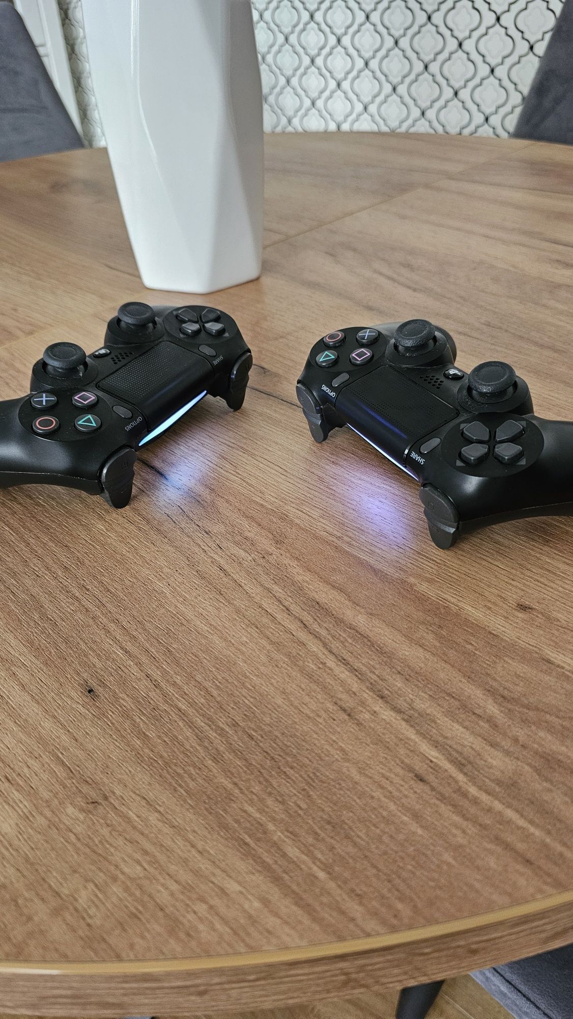 Sprzedam PS 4 Pro