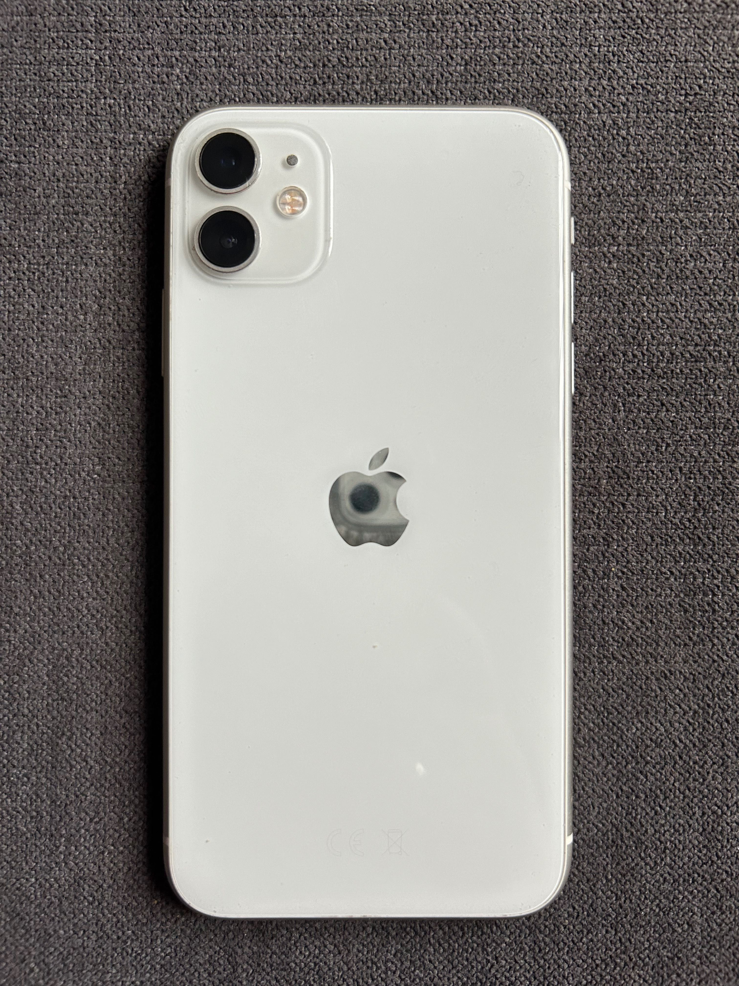 iPhone 11 biały stan bdb