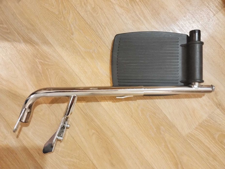 Podnóżki do wózka inwalidzkiego