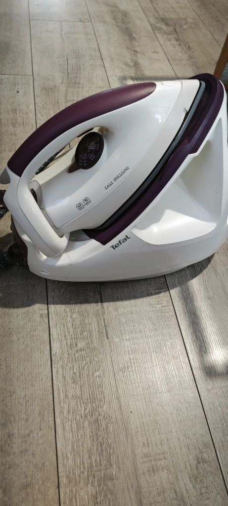 Żelazko z parownica Tefal