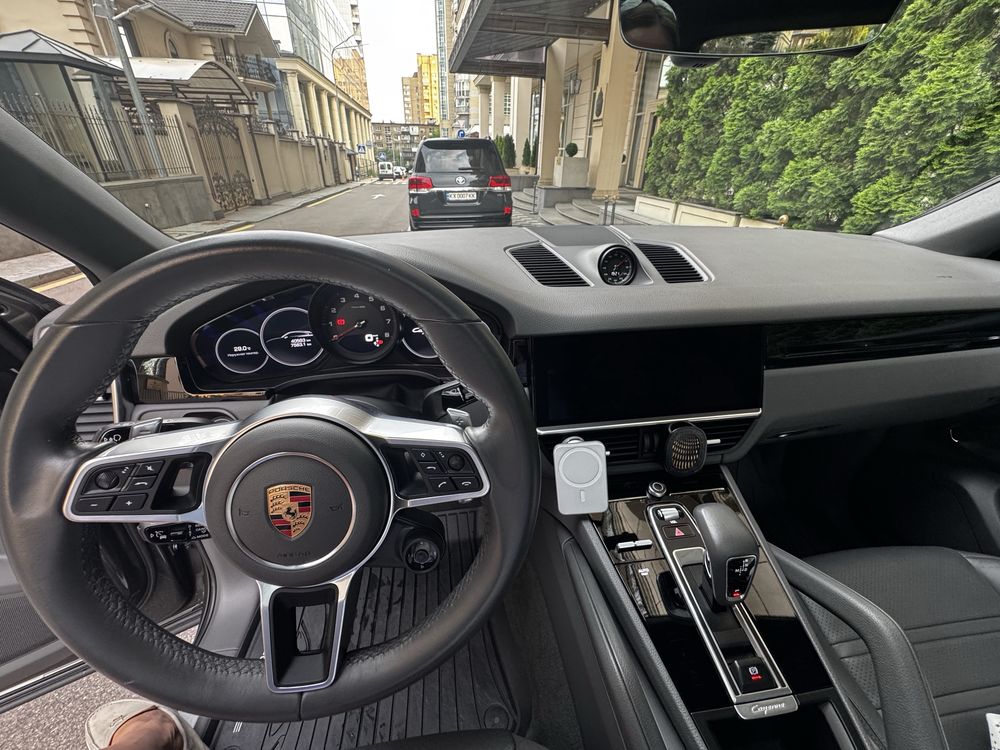 Porche Caenne 2020 рік 40000 пробігу дуже гарний стан.