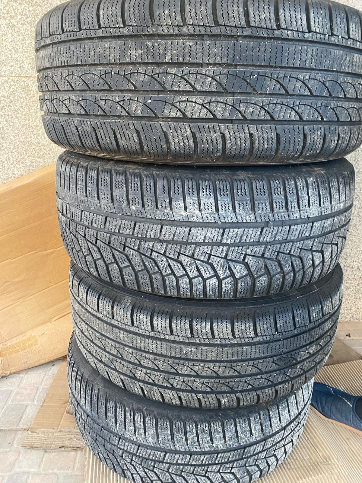 Pneus novos com jantes de ferro 16