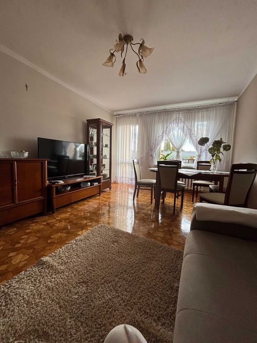 3 pokoje- Piekary C- balkon- oddzielna kuchnia