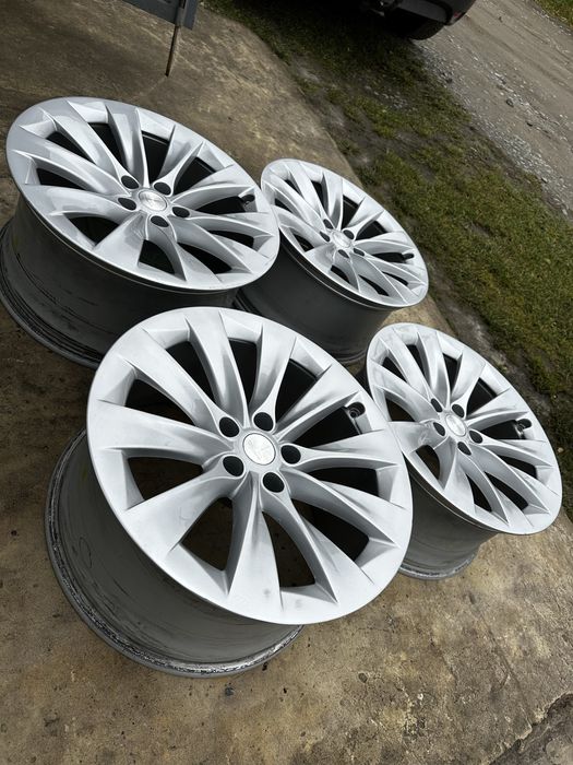 Диски різноширокі R20 5/120 Tesla model S X Диски оригінальні Тесла