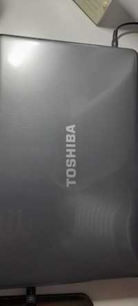 Laptop Toshiba ciemny