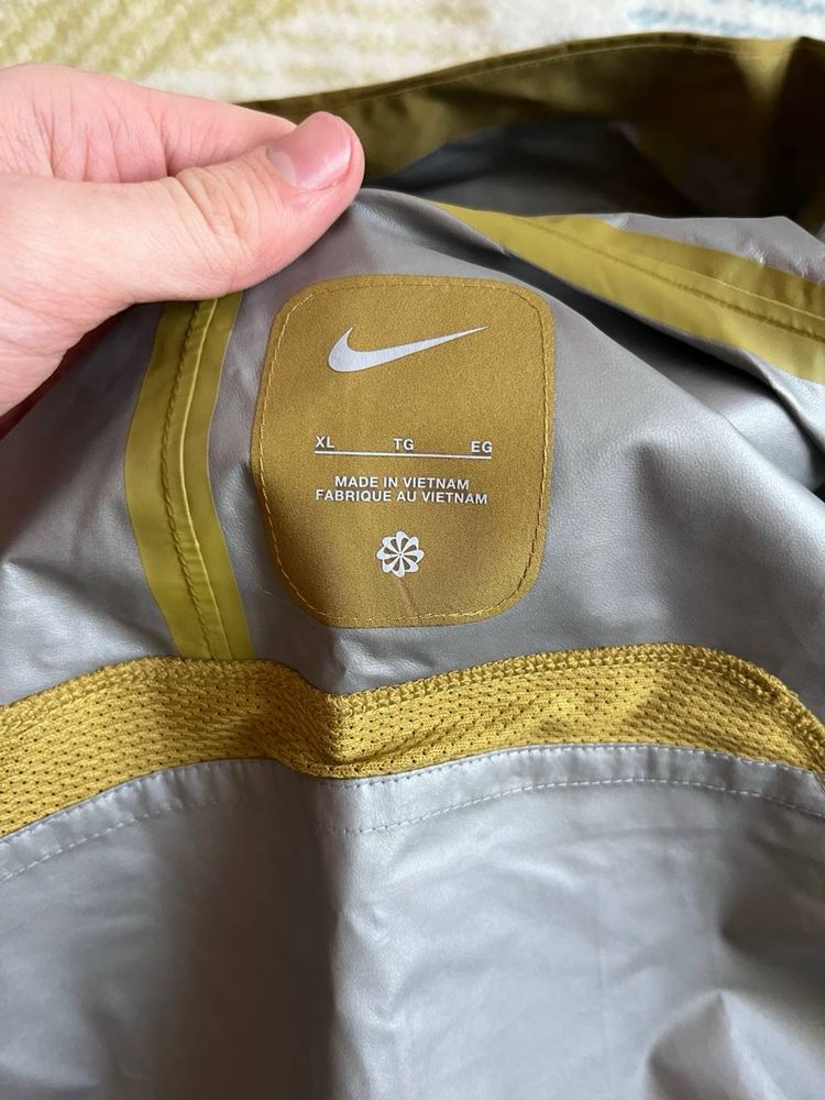 Nike Trail Jacket GORE-TEX / розмір XL