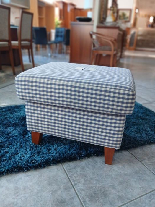 Pouf quadrado novo
