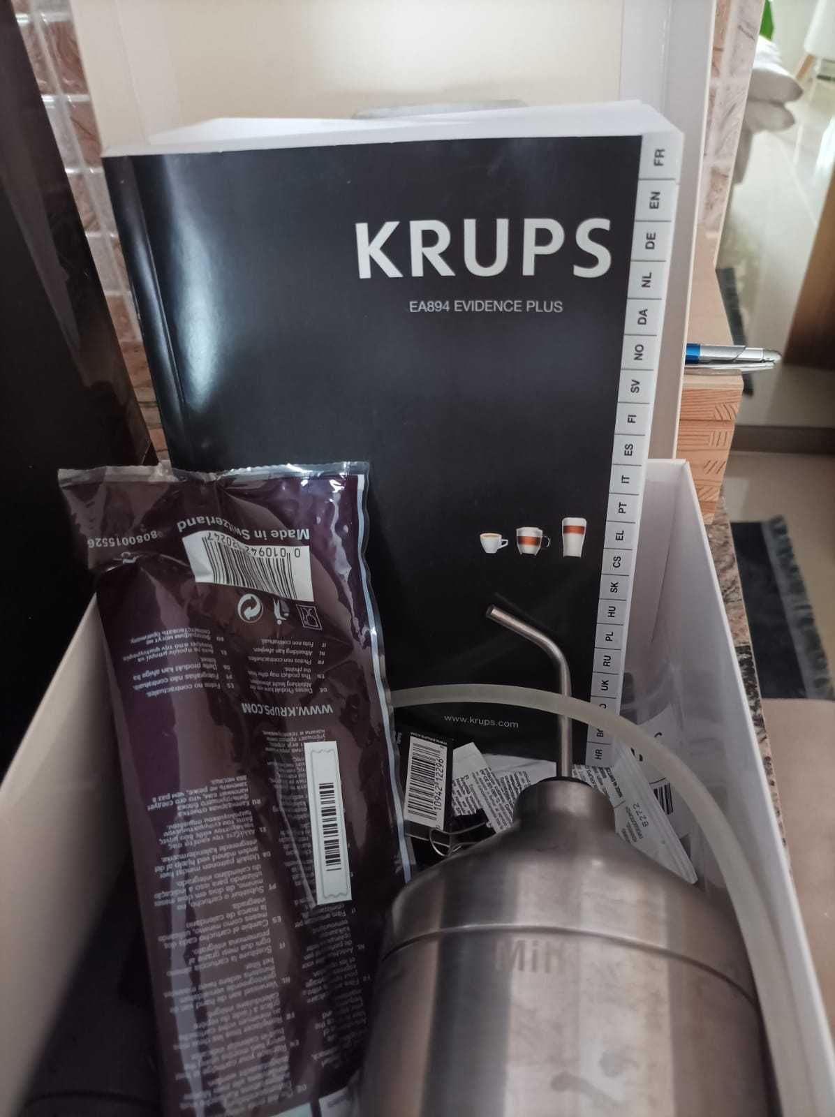 Ekspres KRUPS EA894T10