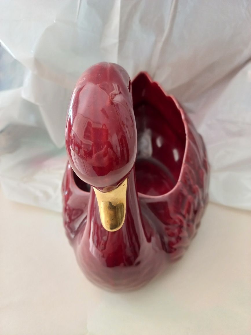 Pato decorativo bordeaux em cerâmica