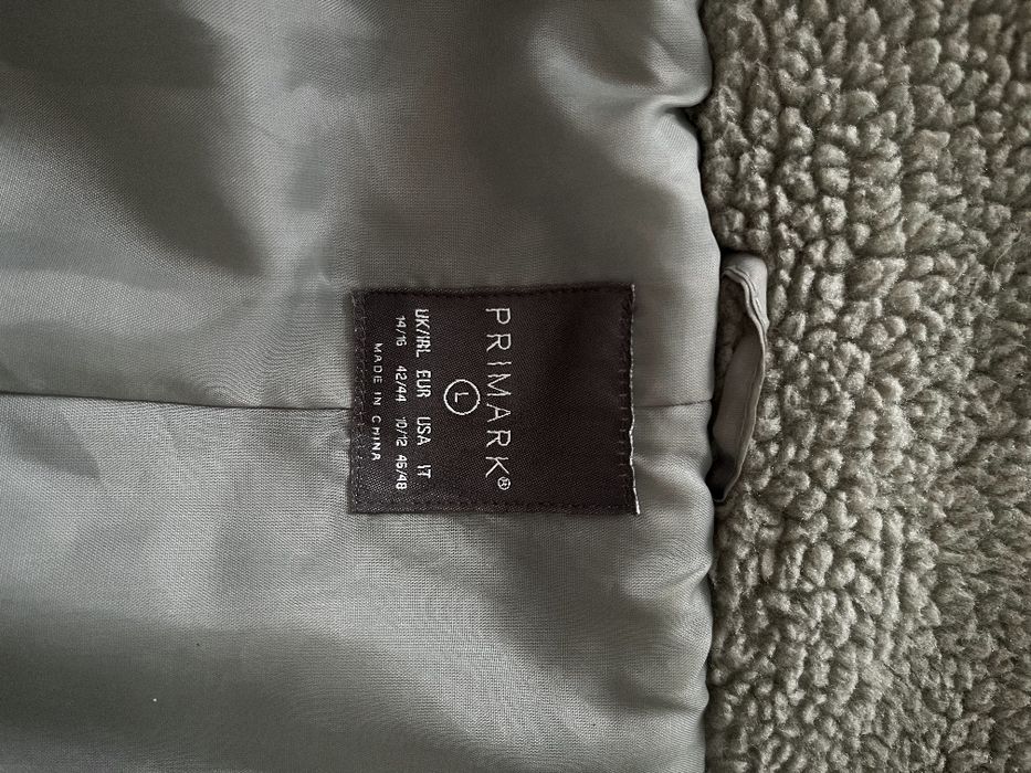 Жіноча куртка осінь весна