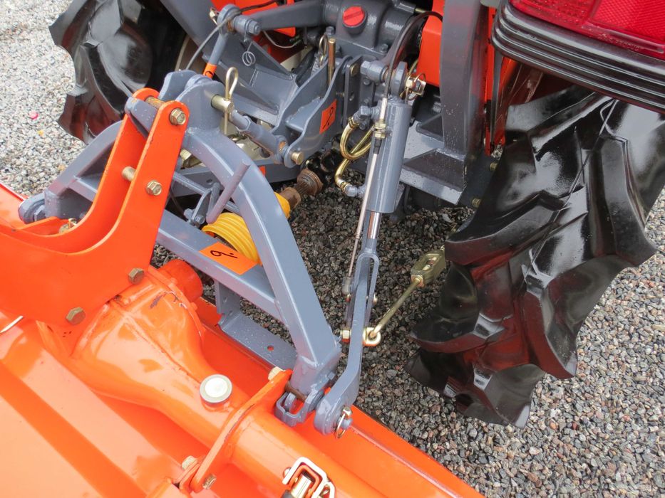 Трактор мінітрактор японський yanmar kubota