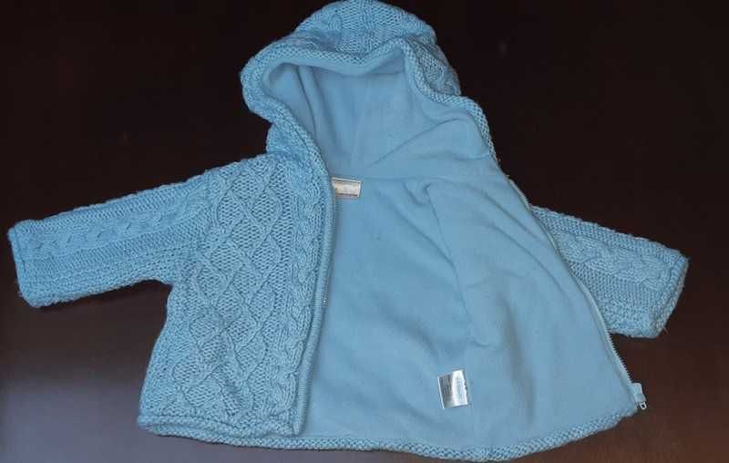 Kurteczka niemowlęca/gruby, ciepły sweterek z kapturem 6-9 miesięcy.