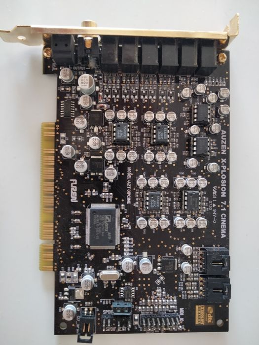 Звукова карта Auzen 7.1