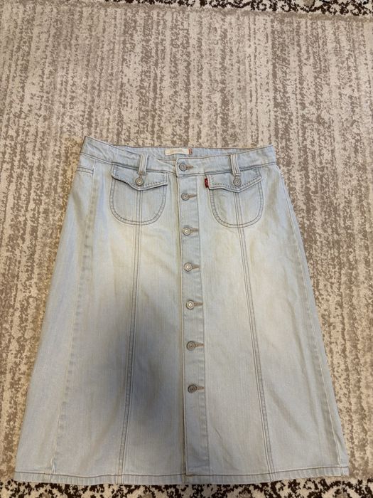 Продам оригінальну спідницю джинсову Levis