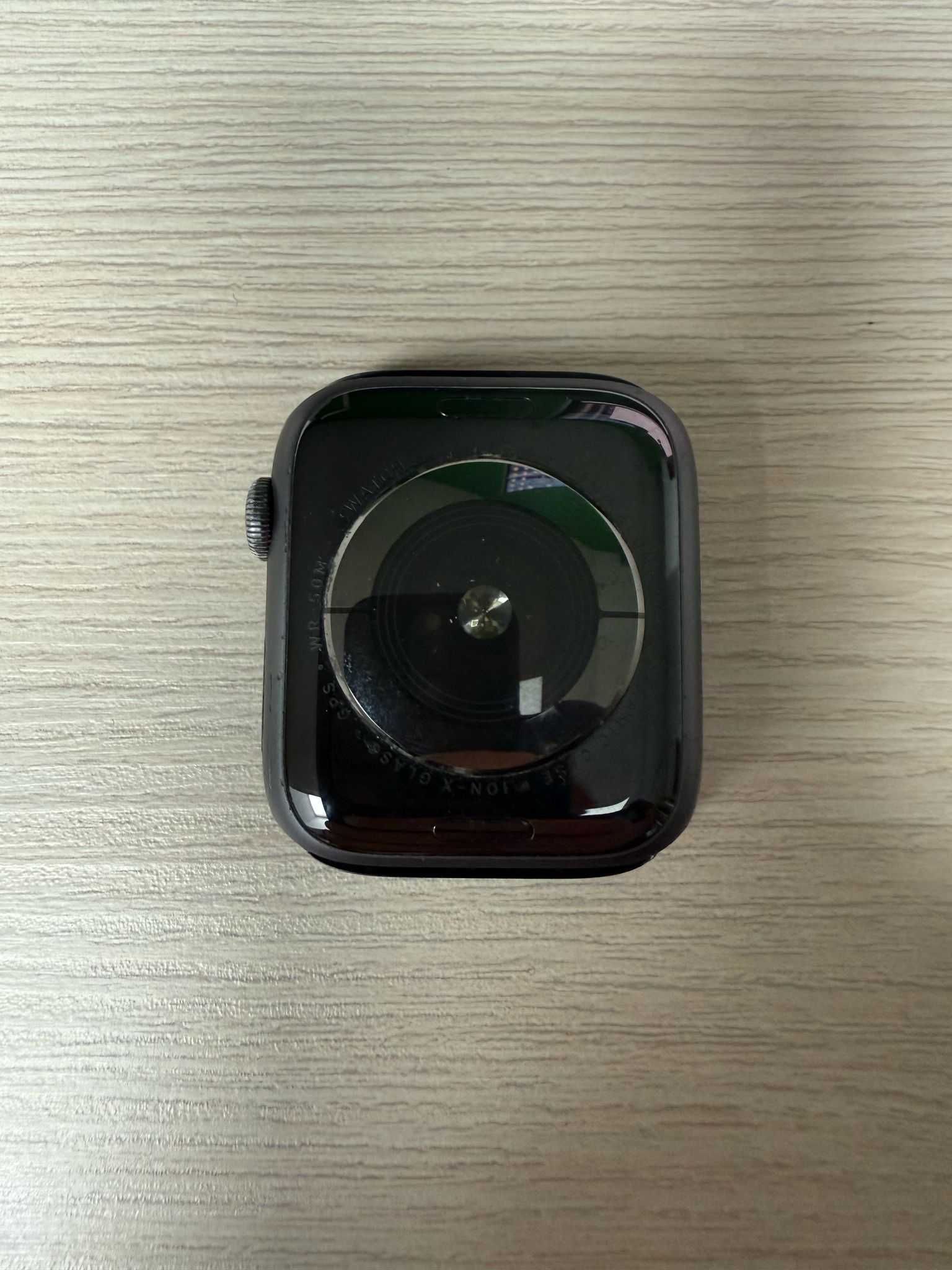 Apple Watch Series 4 Space Gray 44mm Black Sport Band