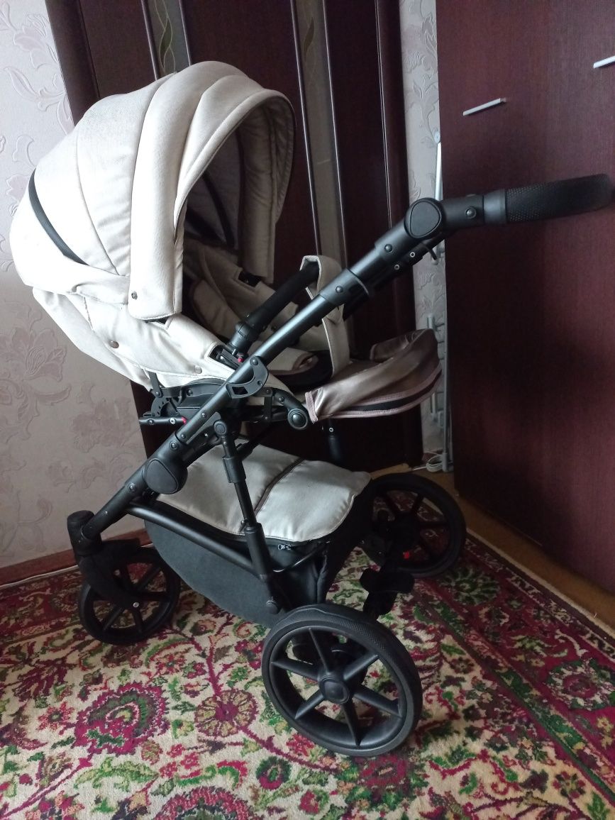 Коляска 2 в 1 Baby Pram